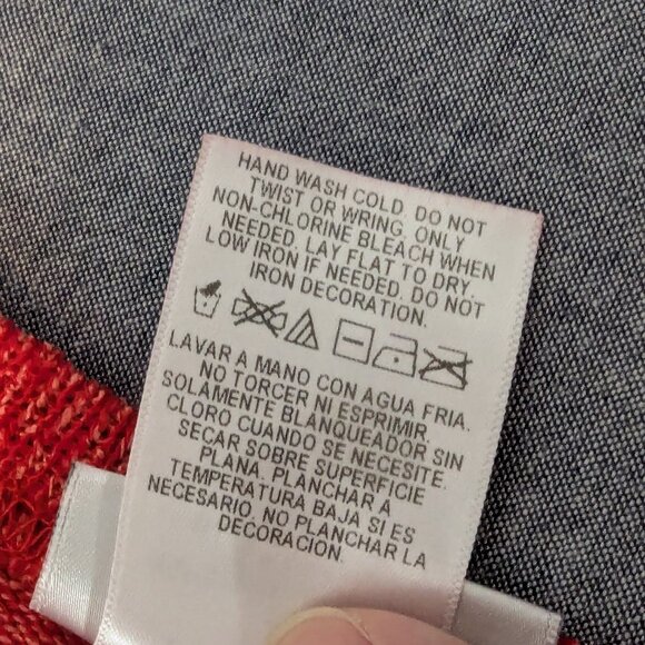 Disney Parks Minnie Mouse Holiday Christmas Red Sweater Knit - Size S - Picture 9 of 10